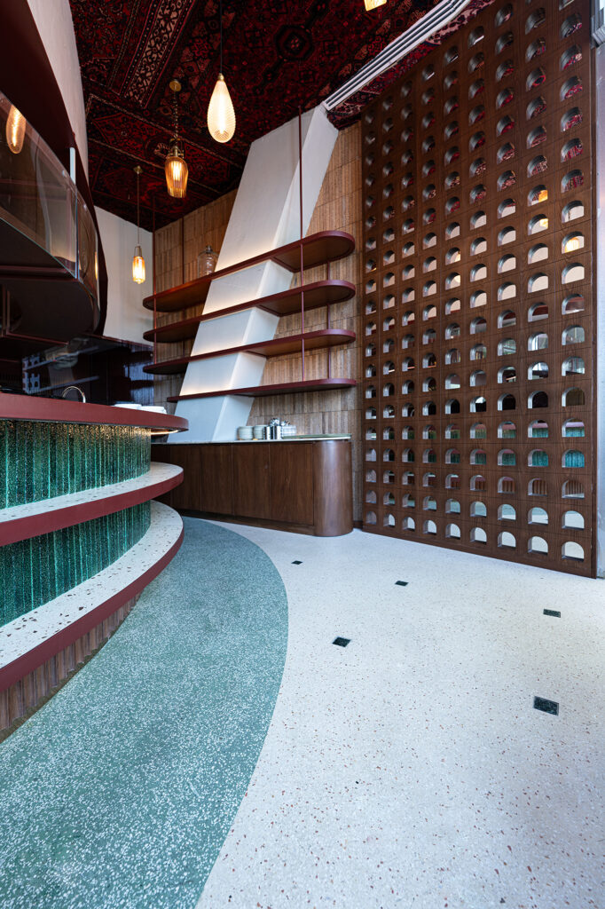 گالری تراتزو هایکا هایکا تراتزو